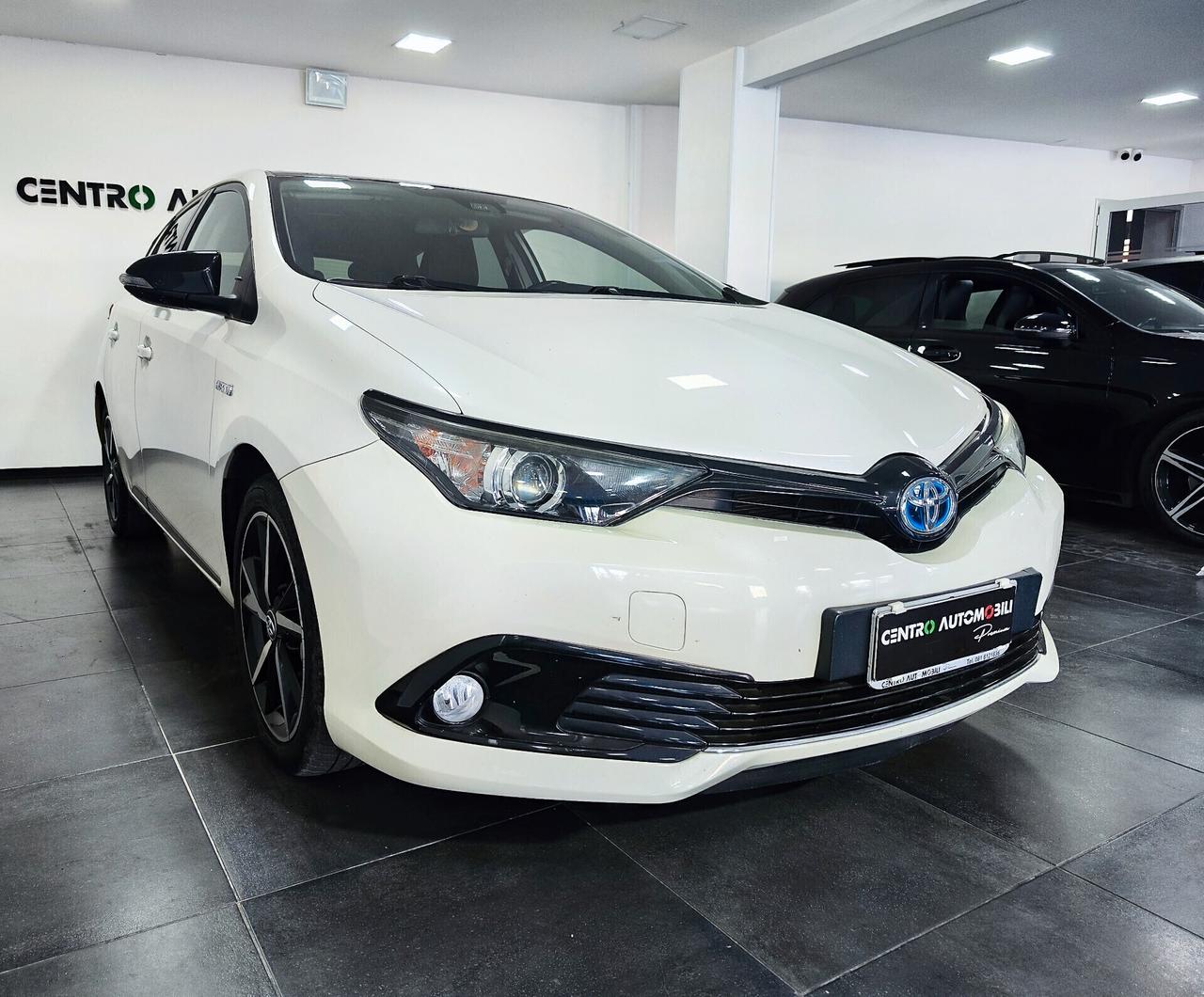 Toyota Auris 1.8 90cv Hybrid Lounge Automatica