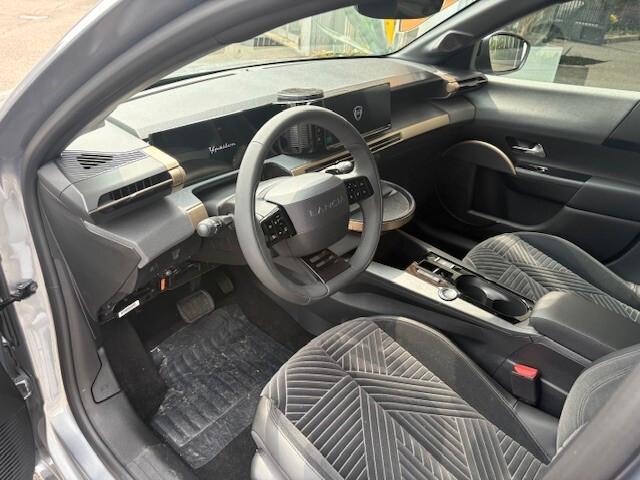 Lancia Ypsilon Hybrid e-DCT LX