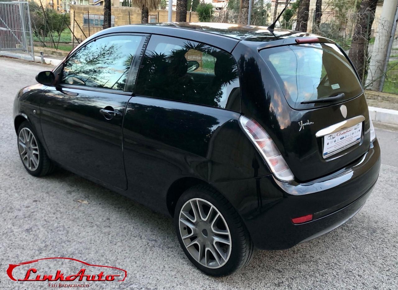 Lancia Ypsilon 1.2 Momo Design 60CV