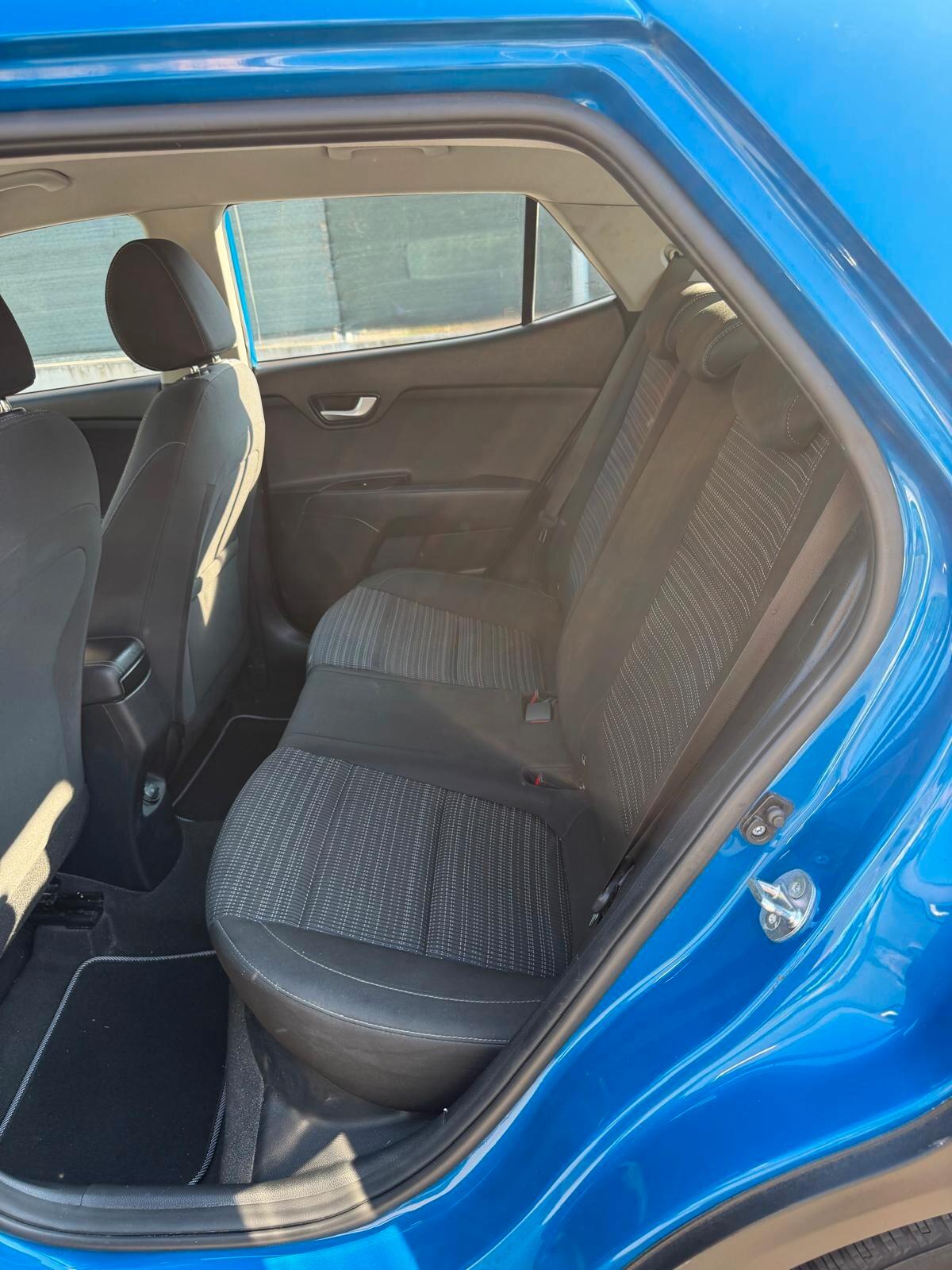 Kia Stonic 1.2 Gpl - NEOPATENTATI - 12 MESI DI GARANZIA -