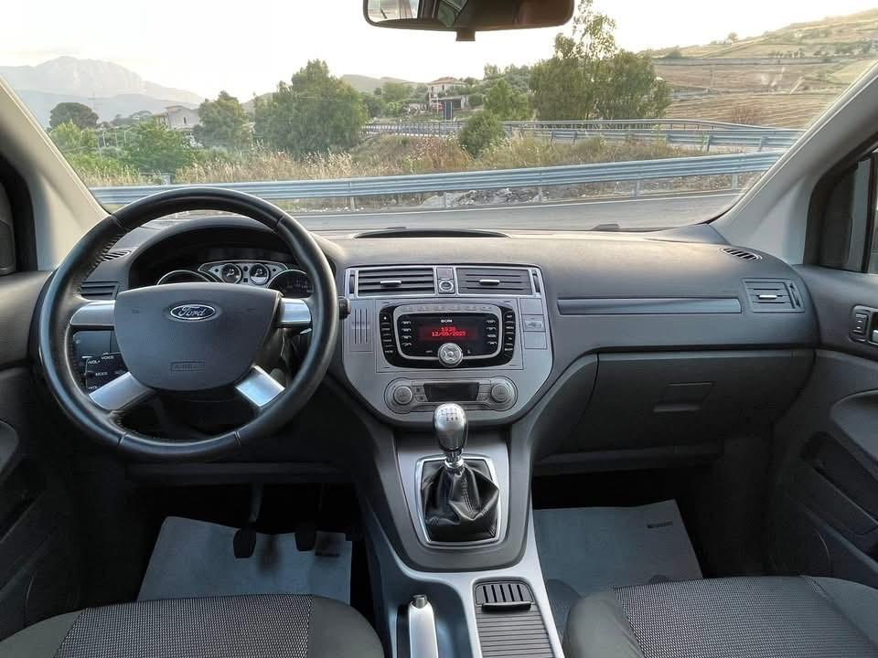 Ford Kuga 2.0 TDCi 140 CV 2WD