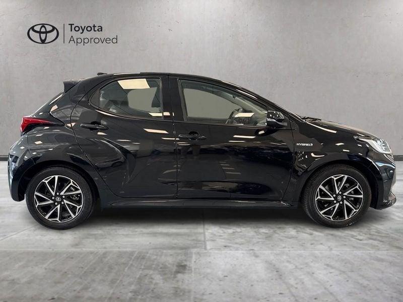 Toyota Yaris Hybrid Trend MY22