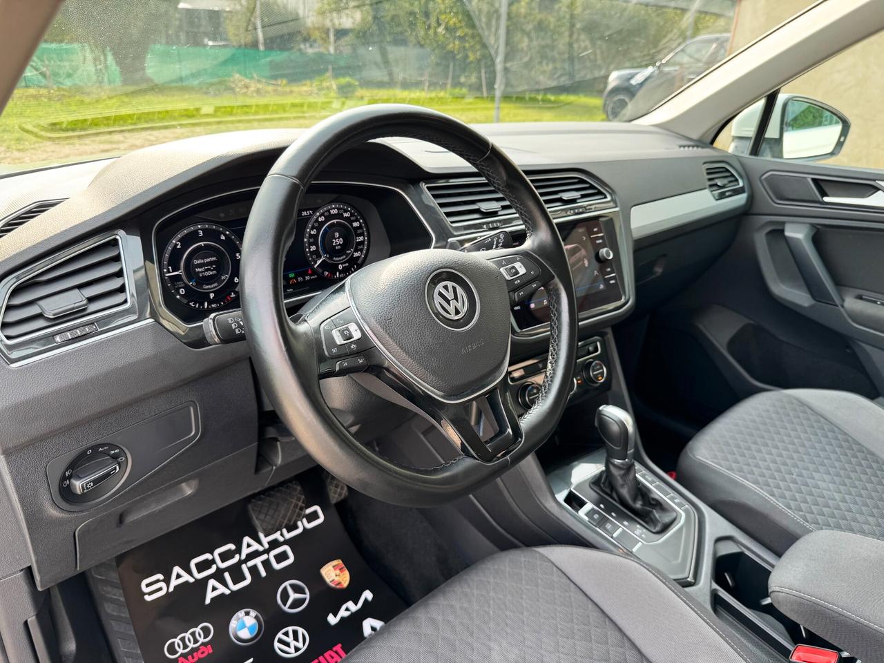 Volkswagen Tiguan 2.0 TDI 150cv DSG Sport R-Line | UNICO PROP.