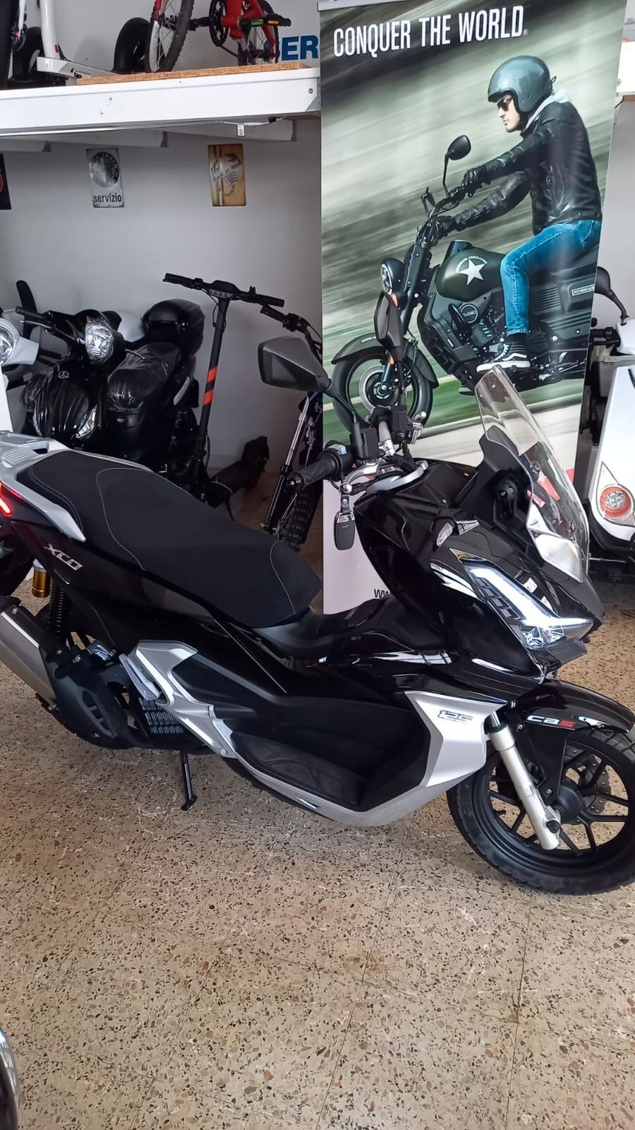 SCOOTER TNT MOTOR XCO 125CC NERO METAL STRUMENTAZIONE TFT E5