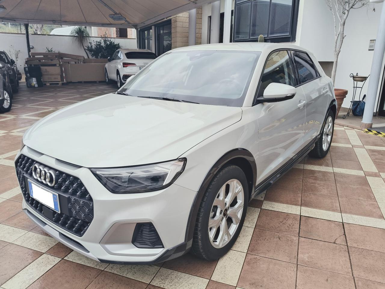Audi A1 allstreet 25 TFSI Business