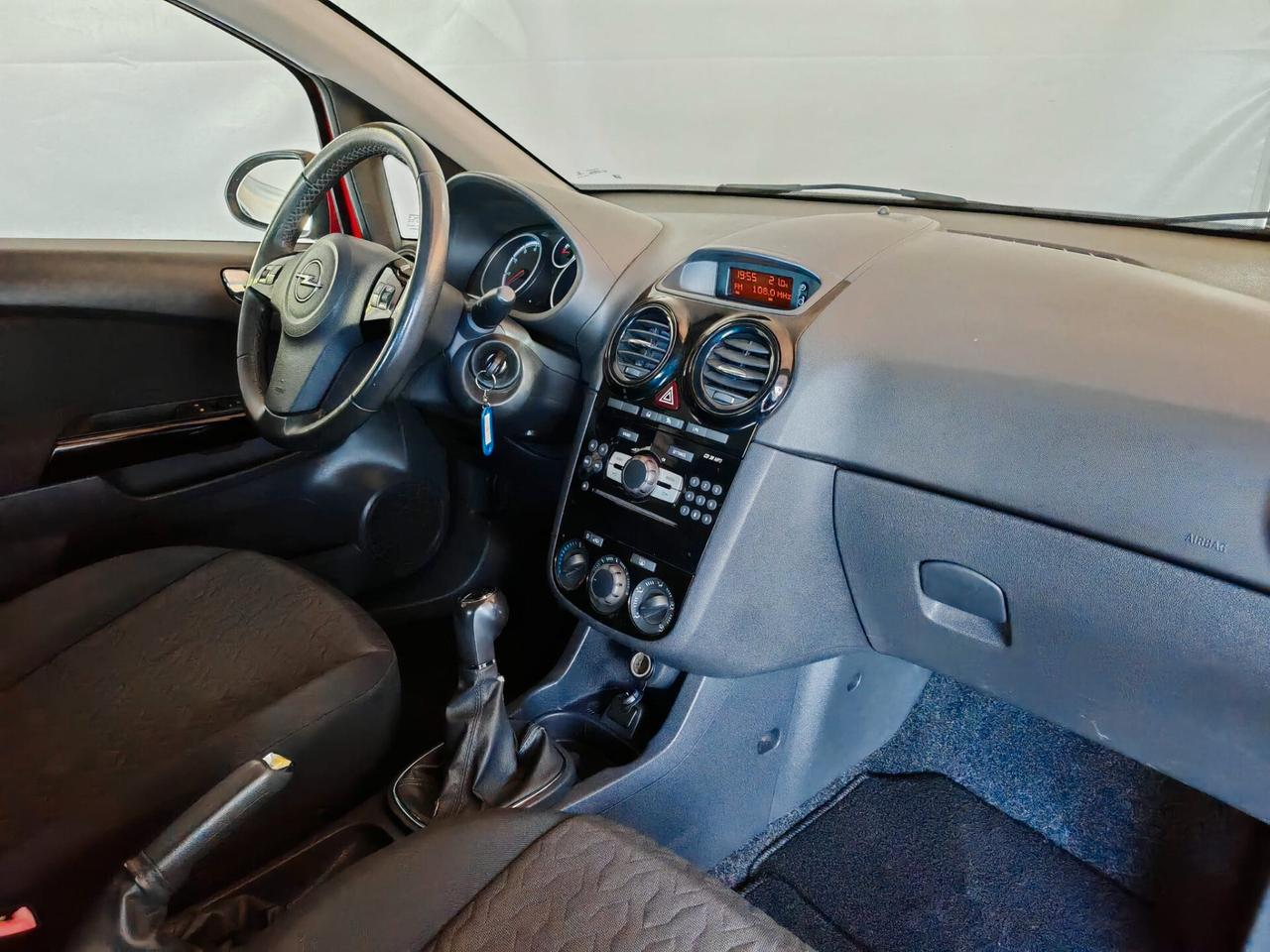 Opel Corsa 1.2 85CV 3 porte GPL-TECH b-color