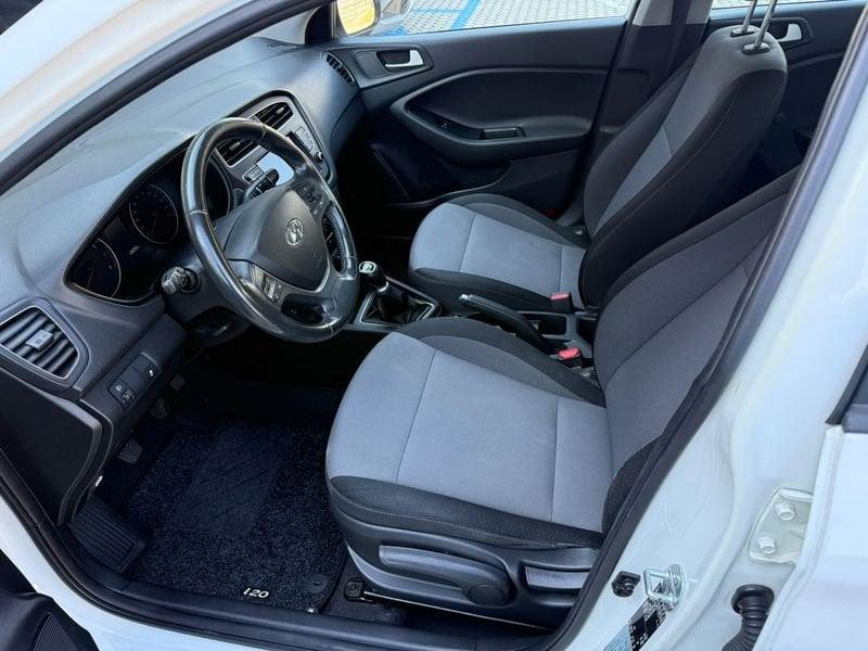 Hyundai i20 1.2 MPI 75cv Connect Line