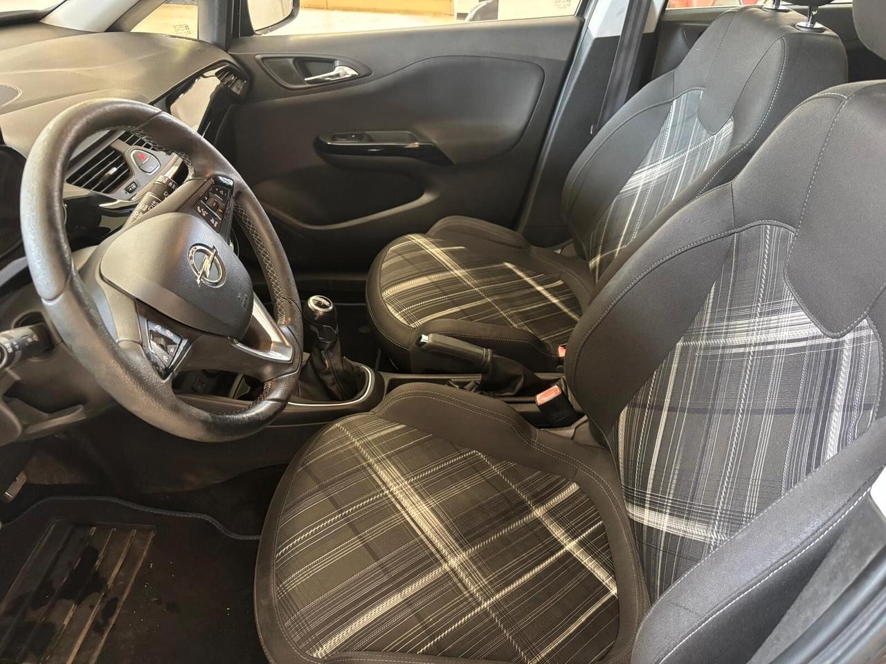 OPEL CORSA ANNO 2015 DS 1.3 ADATTA NEOPATENTATI KM 140 MILA