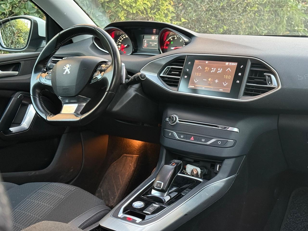 Peugeot 308 BlueHDi 130 S&S SW Allure bianco perla