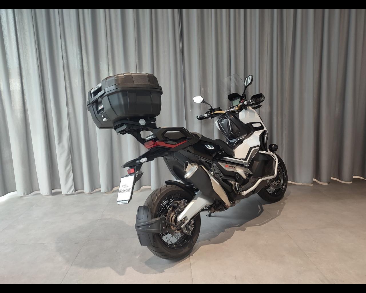 Honda X-ADV 750 - ABS DCT Travel Edition