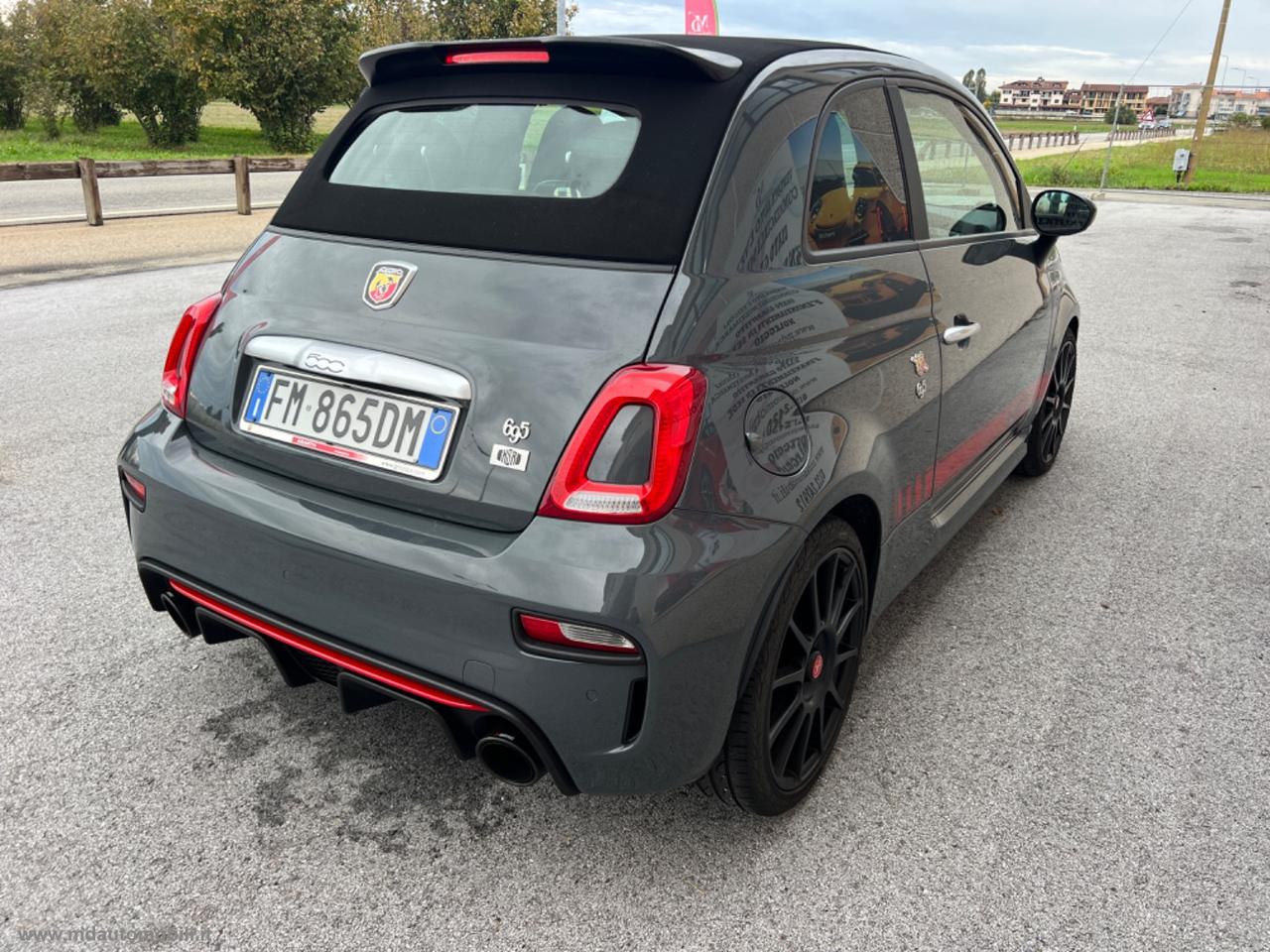 ABARTH 695 C 1.4 Turbo T-Jet XSR Yamaha Lim.Ed. AKRAPOVIC 051/695