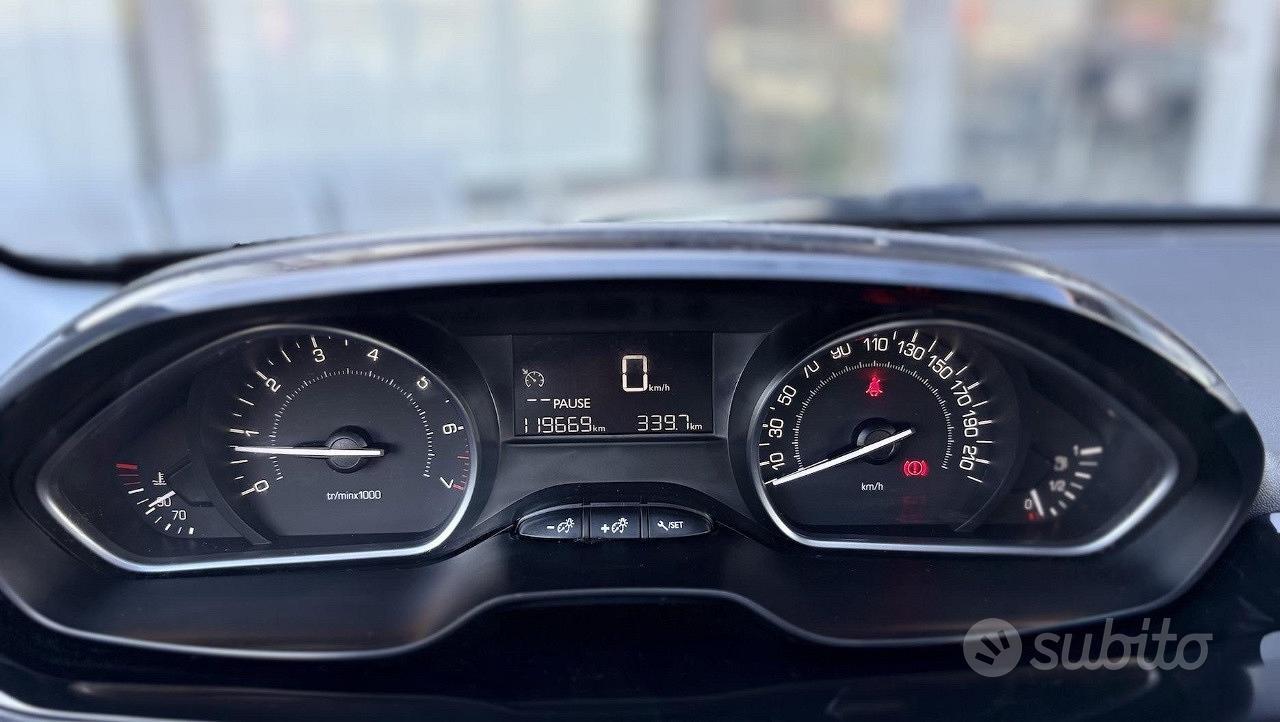 Peugeot 208 5 Porte 1.2 Benzina 82CV E6 Neo - 2017