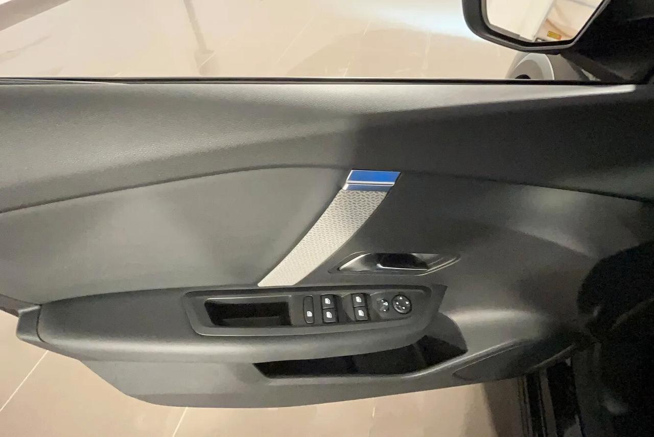 Citroen C4 Hybrid 136 e-DCS6 Plus