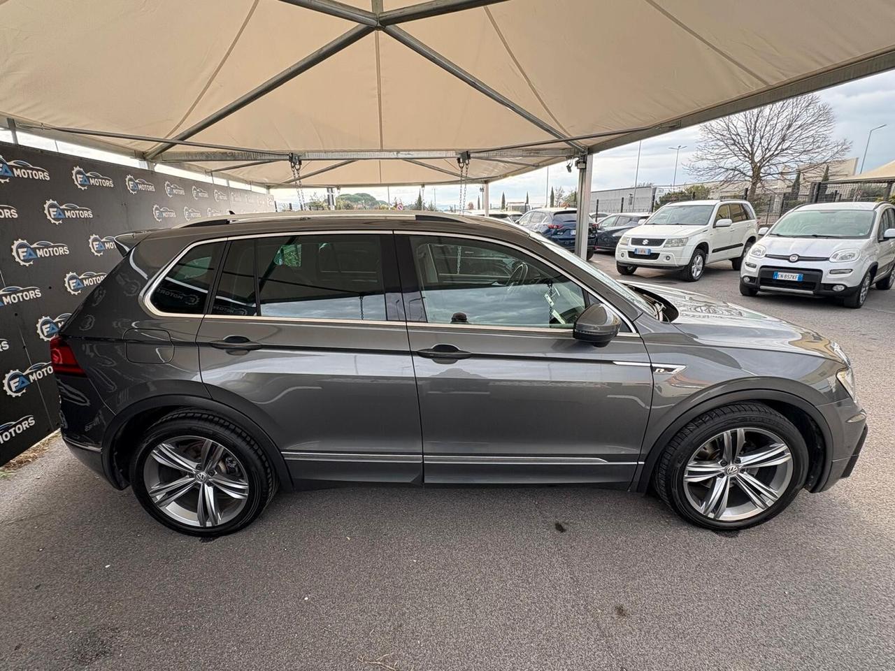 Volkswagen Tiguan - 1.6 TDI - R-LINE