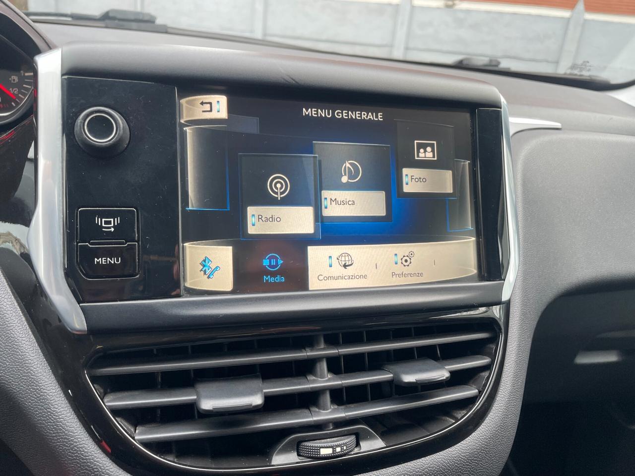 Peugeot 208 1.2 VTi 82 CV 5 porte Active IDONEA NEOPATENTATI