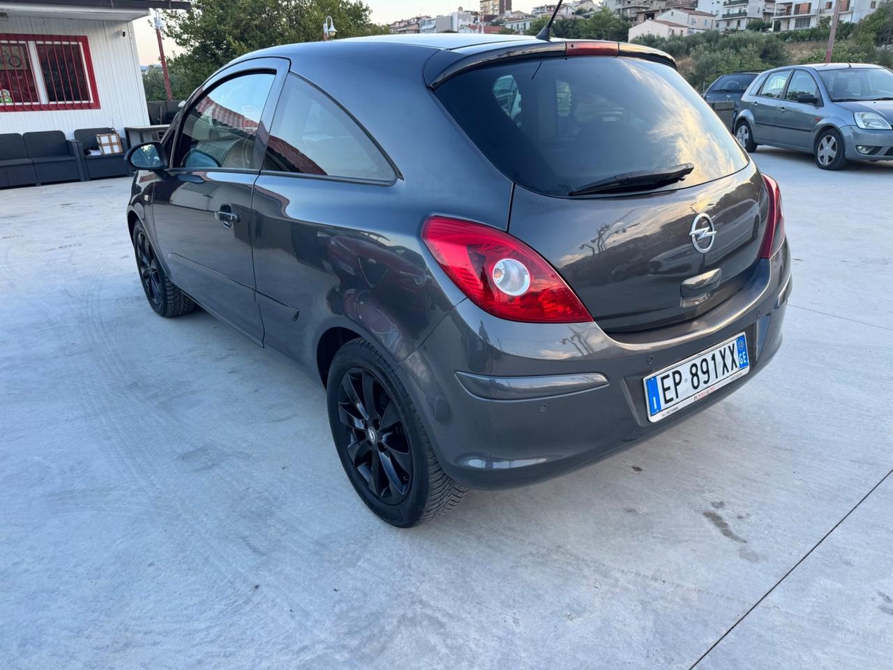 Opel Corsa 1.2 3 porte Elective