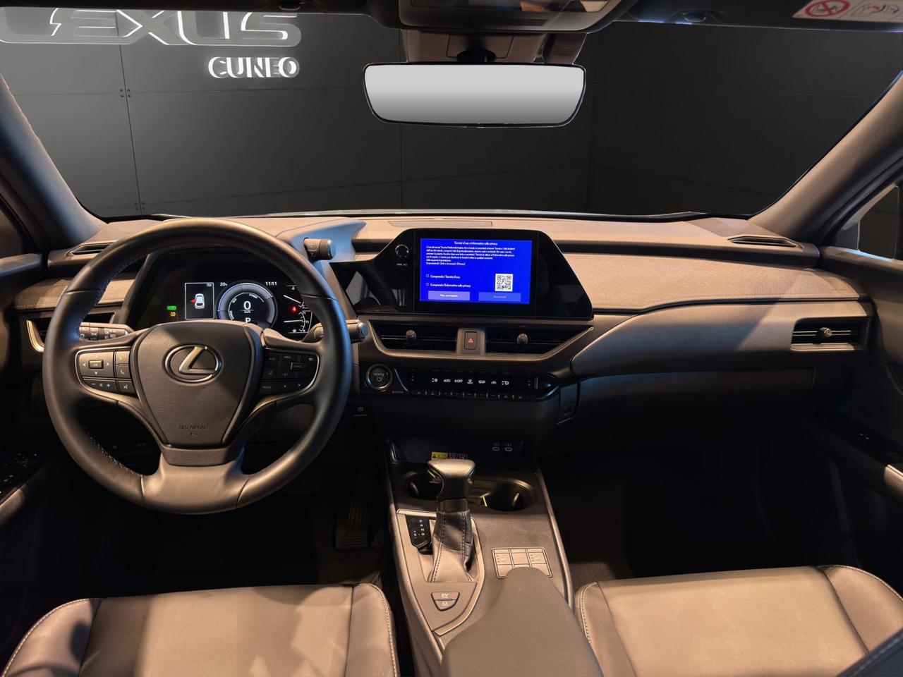 Lexus UX 250h 2.0 F-Design 2wd cvt