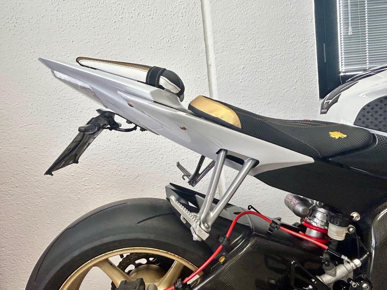 YAMAH YZF - R6 " MOTO TAGLIANDATA E PRONTA ALL'USO "