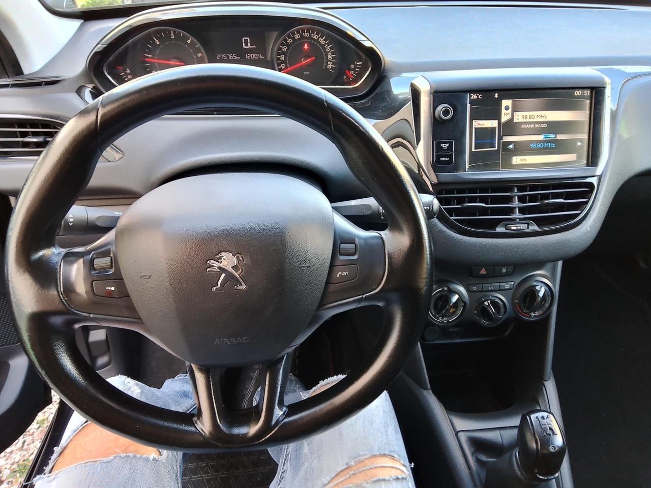 Peugeot 208 1.4 HDi 68 CV 5 porte Allure