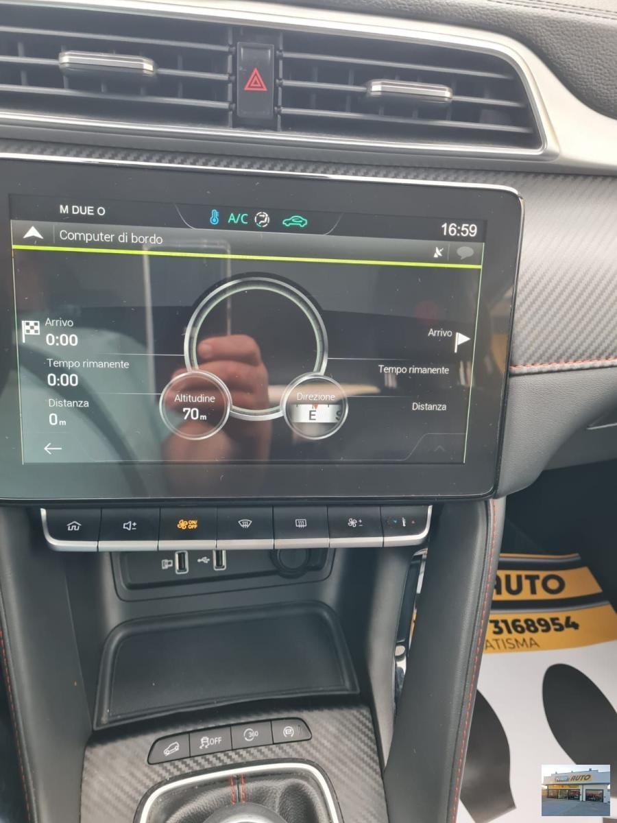 MG ZS Luxury 1.5 Benzina-Anno 2022