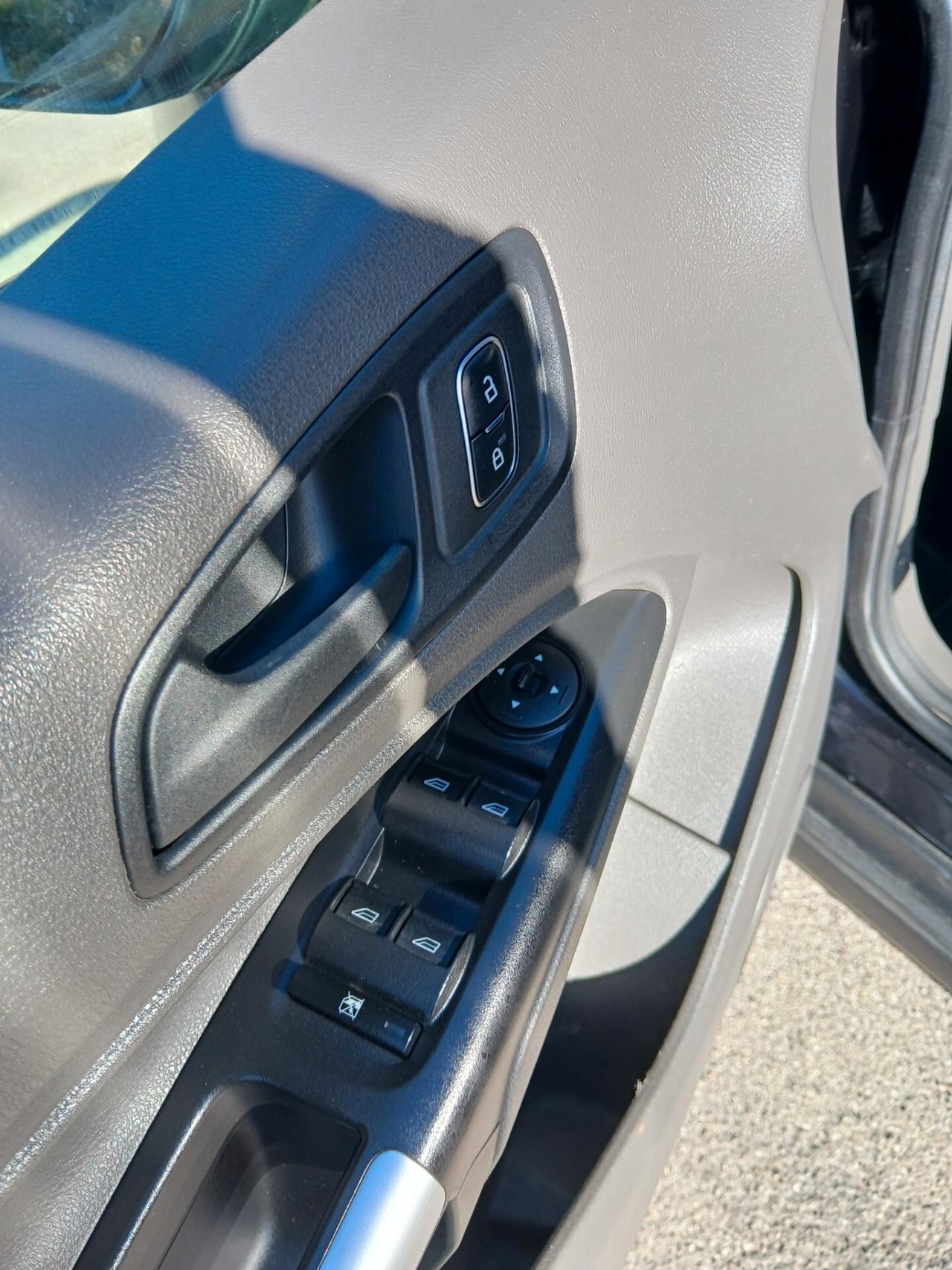 Ford Transit Connect 1.5 TDCi 120CV L2