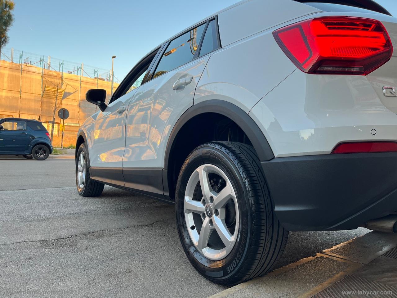 AUDI Q2 30 TDI S tronic Business Design