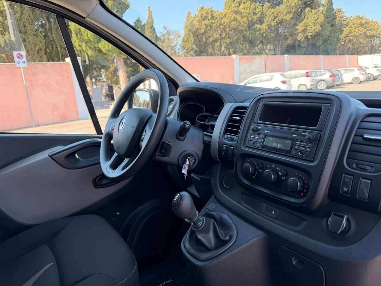 Renault Trafic 1.6 dCi 120CV Iva Esposta