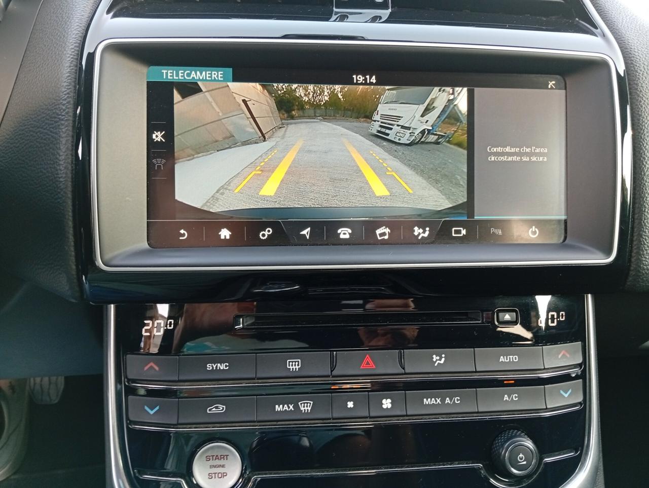 Jaguar XE 2.0 D Turbo Portfolio