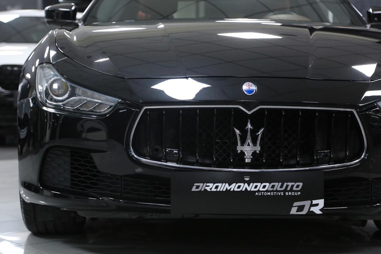 Maserati Ghibili V6 250cv Diesel auto