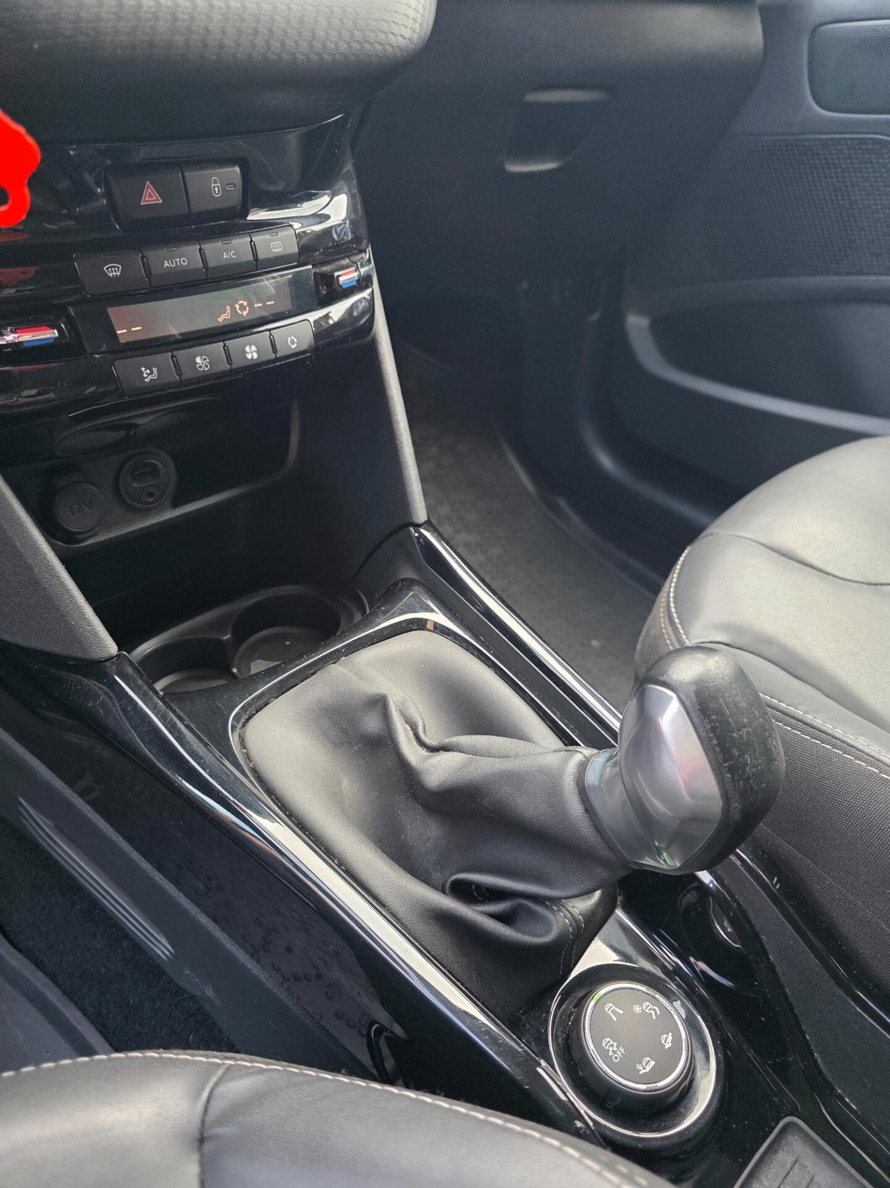 Peugeot 2008 1.6 BlueHDi 100 Allure