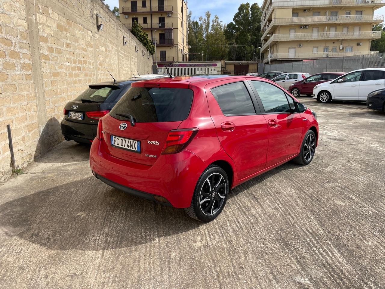 TOYOTA YARIS 1.5 HYBRID 5 PORTE STYLE