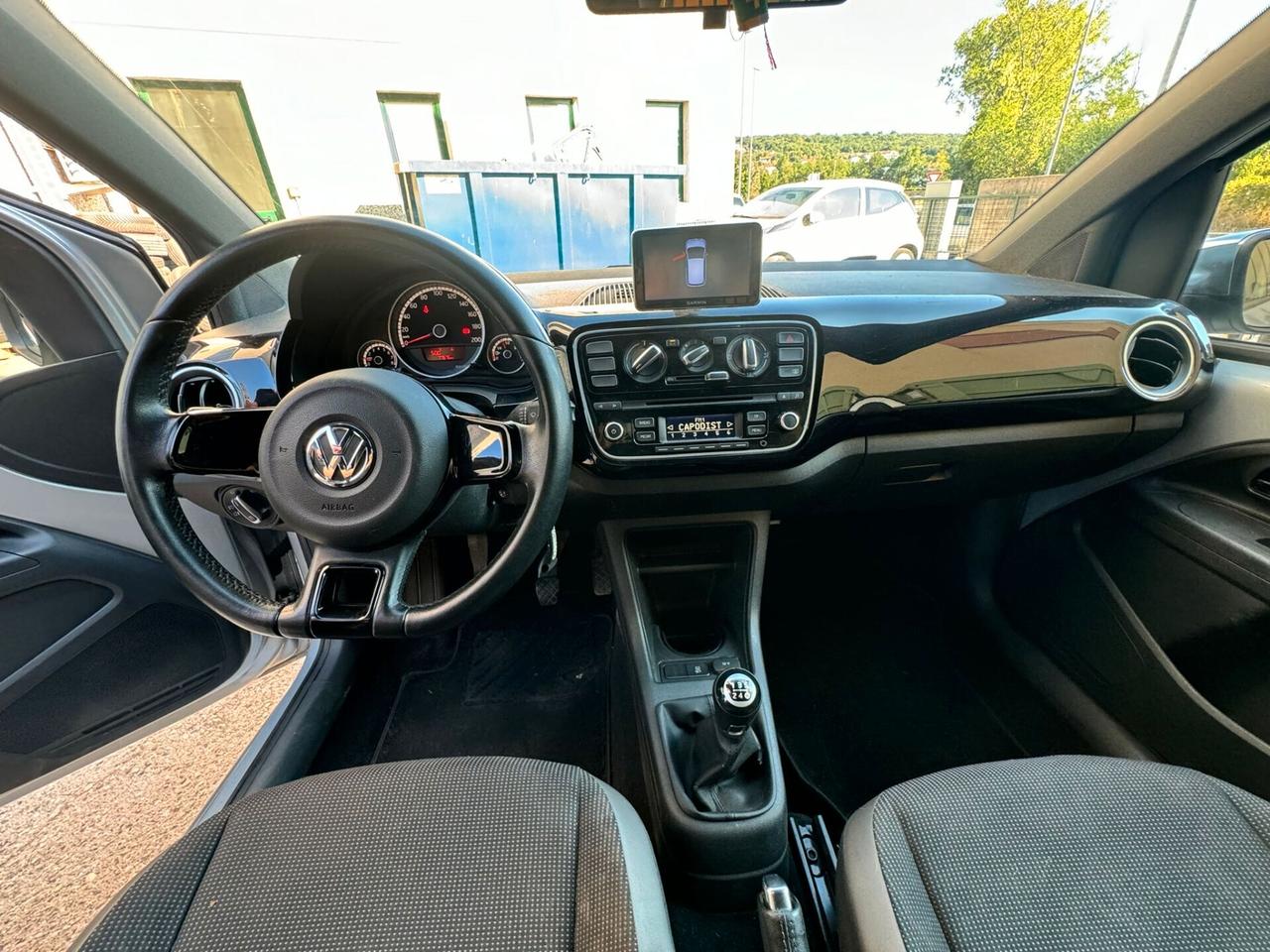 Volkswagen up! 1.0 75 CV 5p. high up!