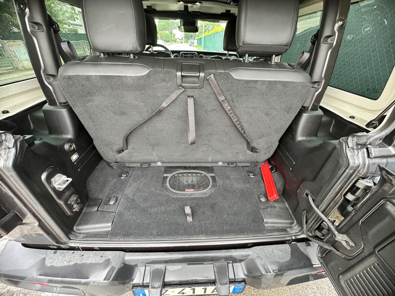 Jeep Wrangler Unlimited 2.2 Mjt II Sahara