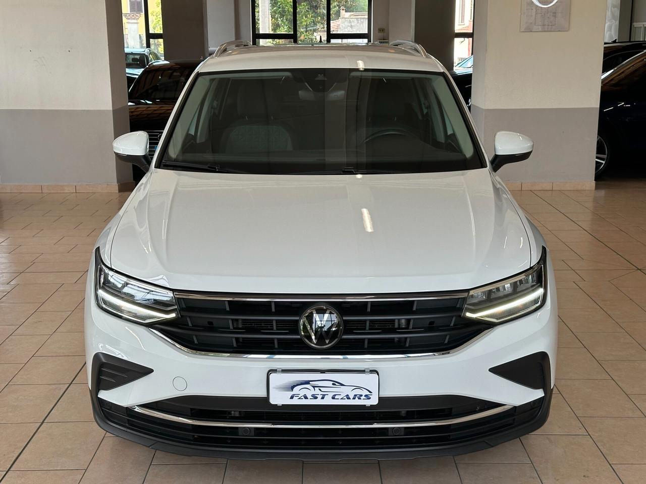 VOLKSWAGEN TIGUAN 2.0 TDI LIFE DSG *CARPLAY*LUCI*ACC*
