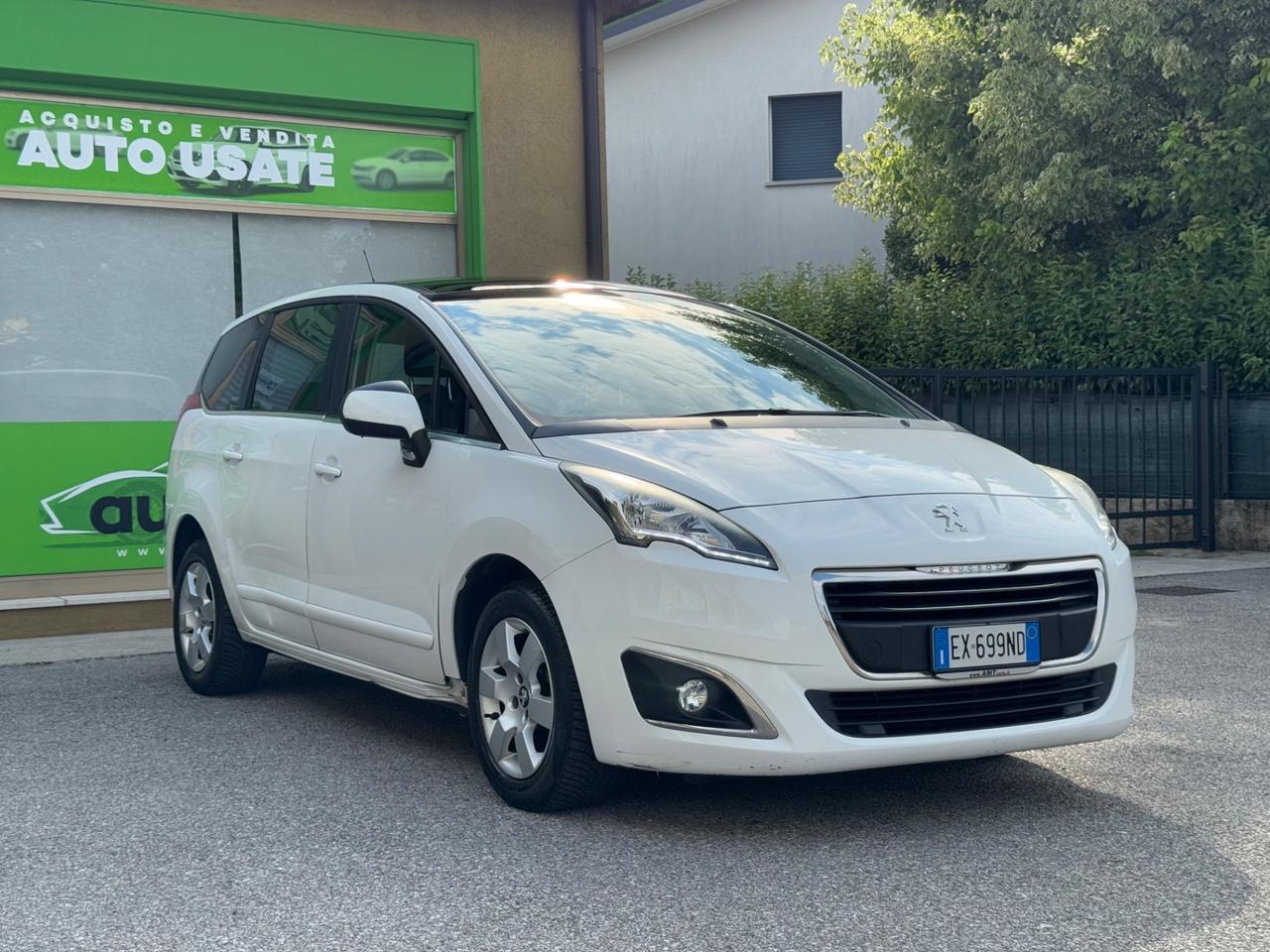 Peugeot 5008 1.6 HDi 115CV 7 POSTI