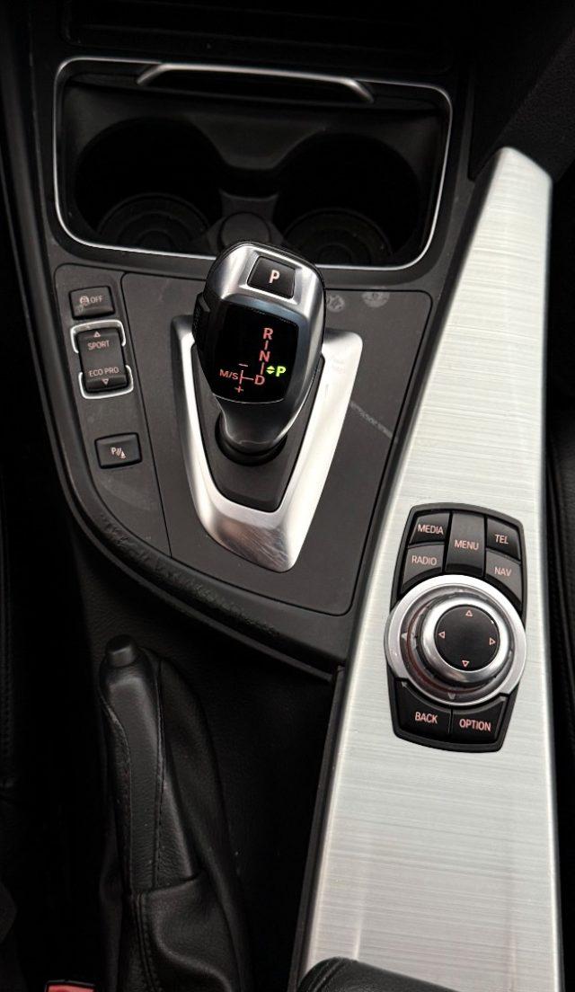 BMW 320 d xDrive Touring Luxury