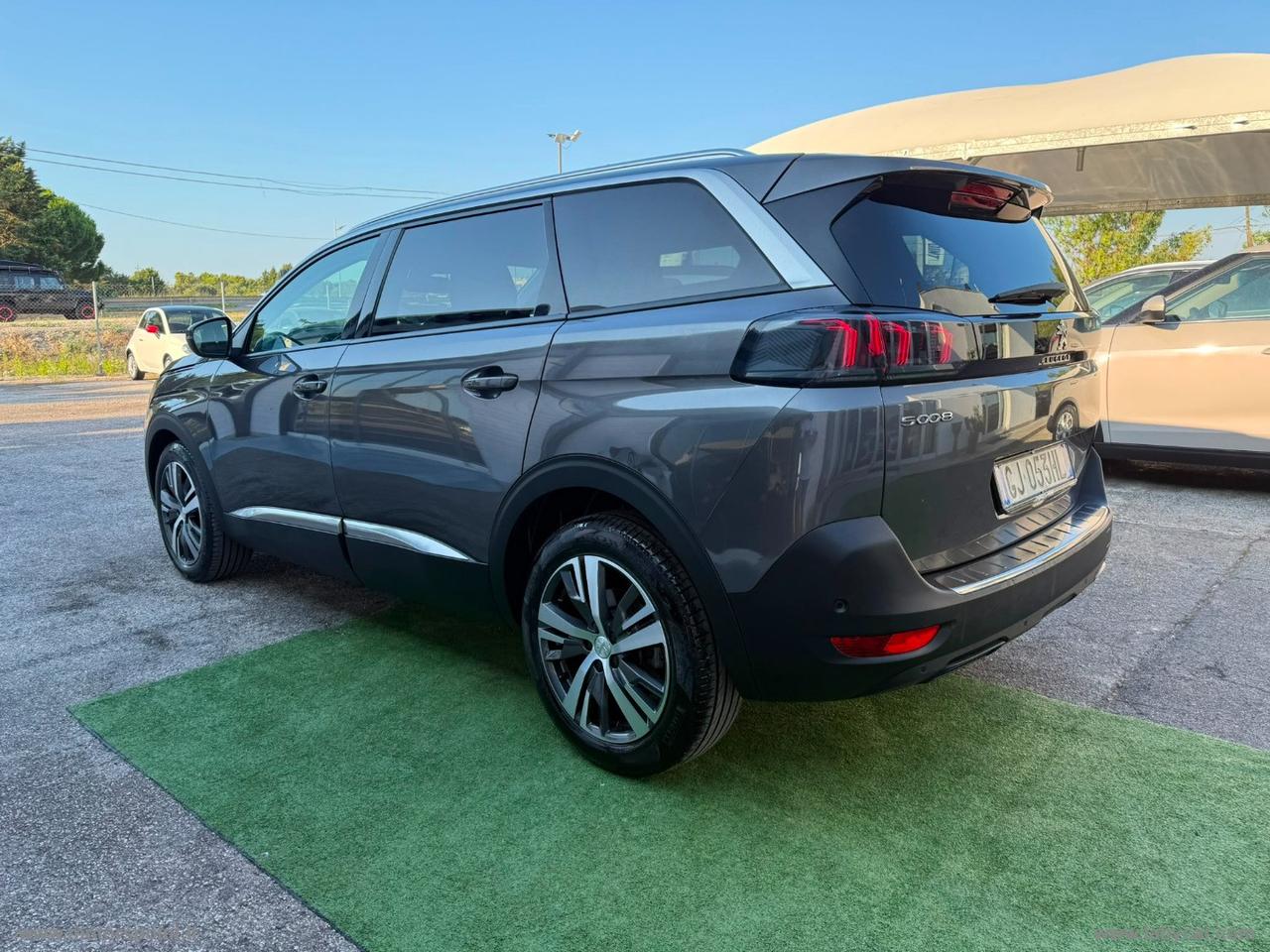 PEUGEOT 5008 BlueHDi 130 S&S EAT8 Allure Pack