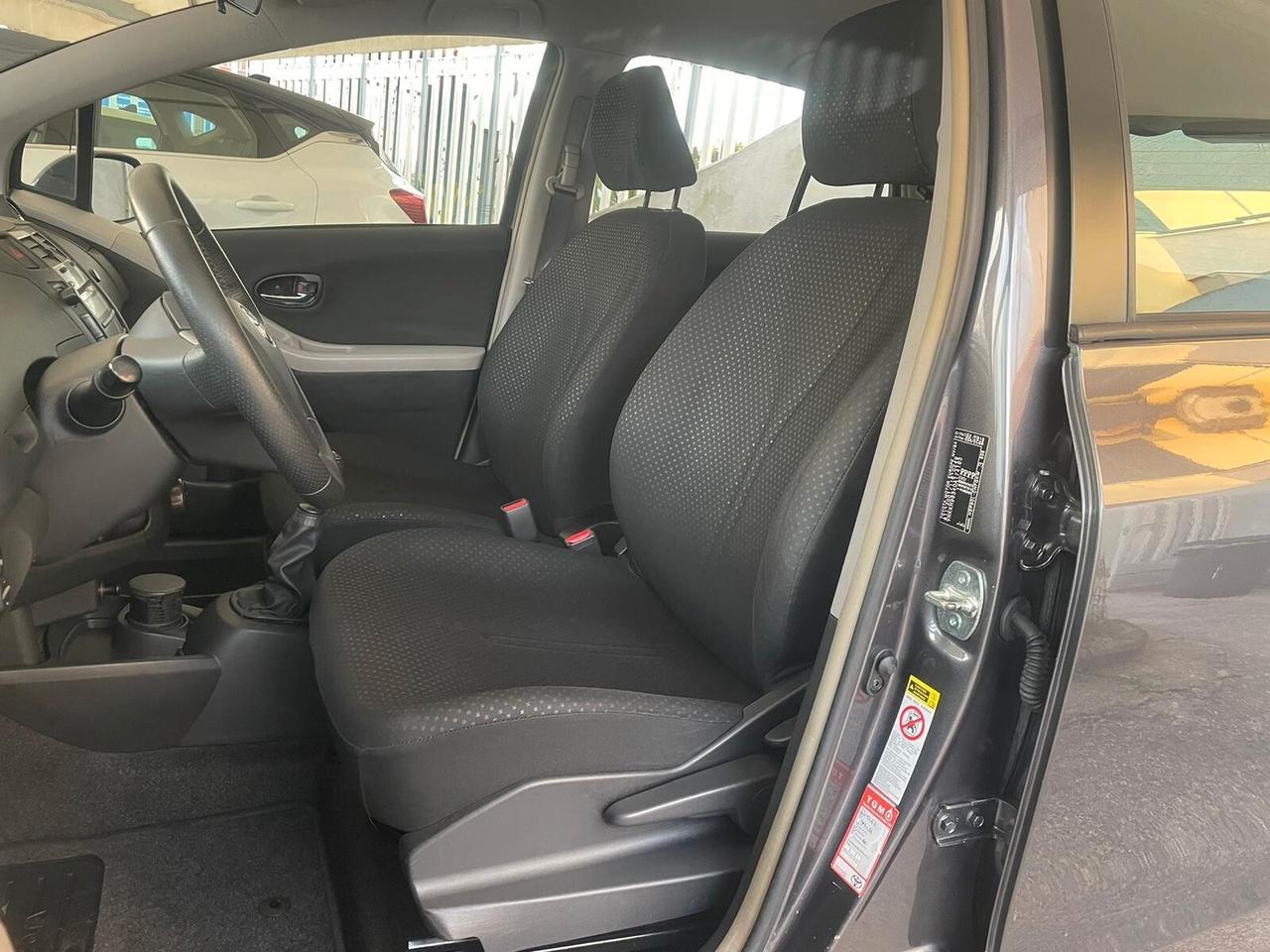 Toyota Yaris 1.3 5 porte Sol