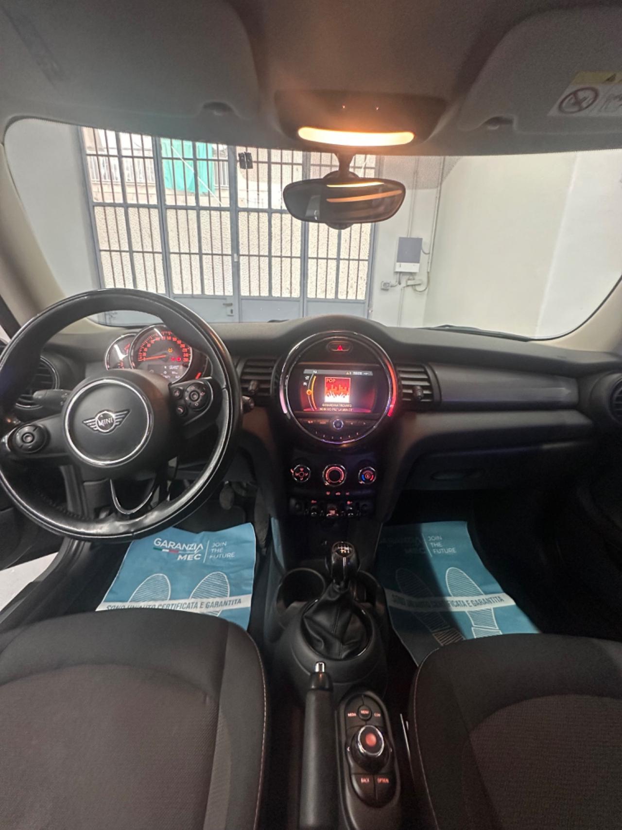 Mini 1.5 Cooper Business