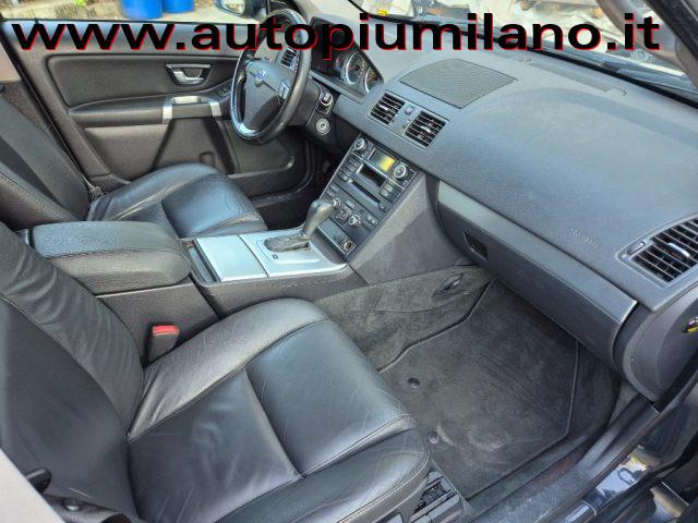 VOLVO XC90 D5 AWD Geartronic Momentum