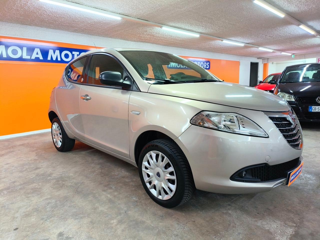 Lancia Ypsilon 0.9 TwinAir 85 CV 5 porte S&S Gold