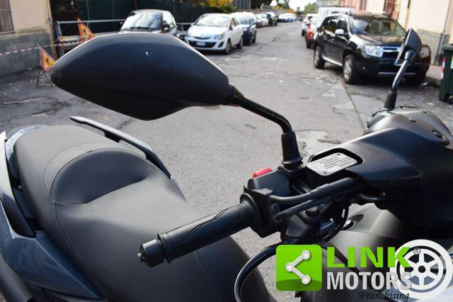 YAMAHA Tricity 300 ABS GARANZIA CASA MADRE!