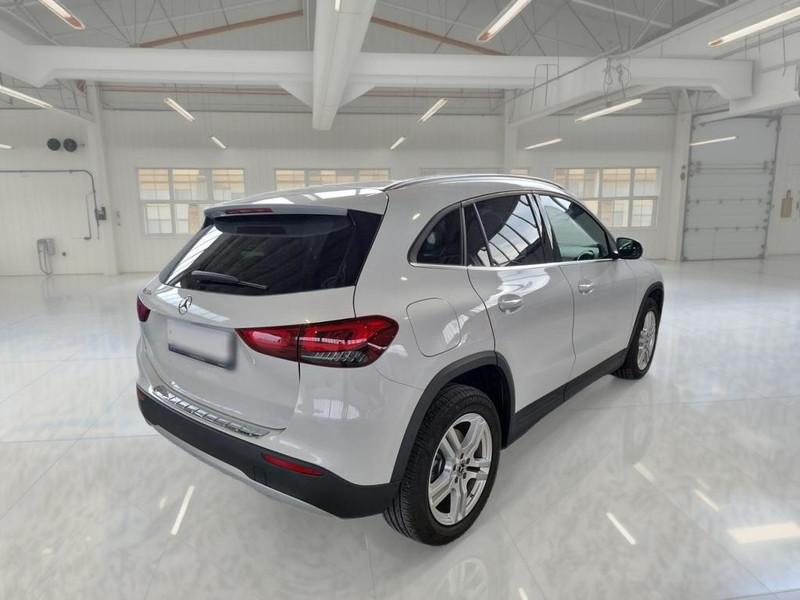 MERCEDES-BENZ GLA 250 E PLUG-IN HYBRID AUTO SPORT CROSSOVER