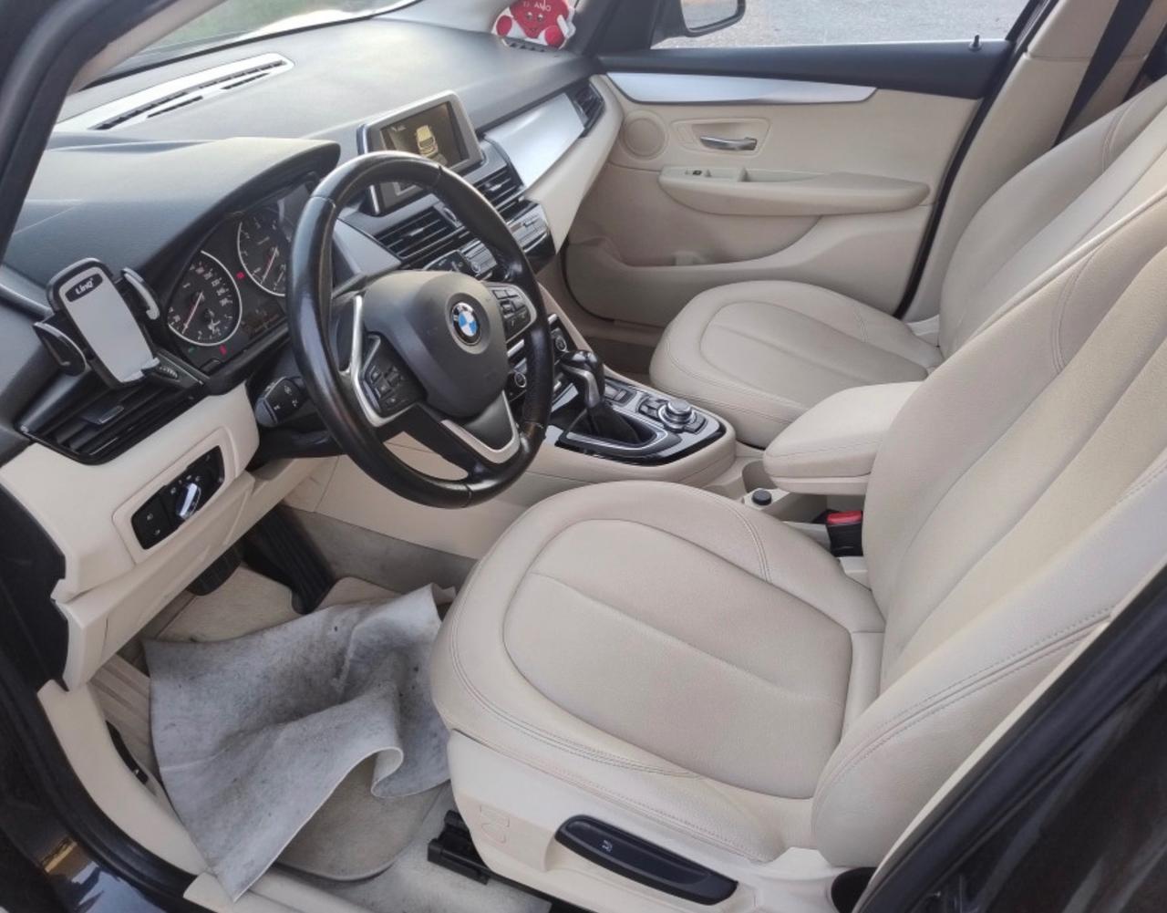 Bmw 2er Active Tourer 218d Luxury