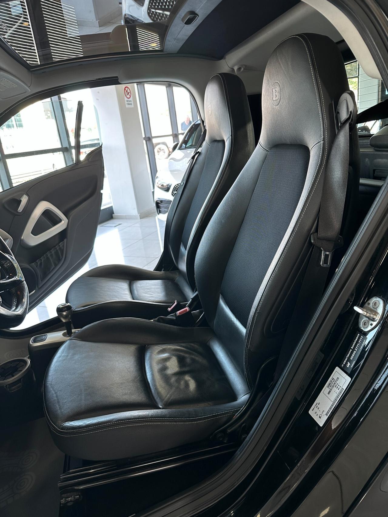 Smart BRABUS 1.0cc 102cv CarPlay PelleTotale Navi FINANZIABILE GARANZIA PERMUTE