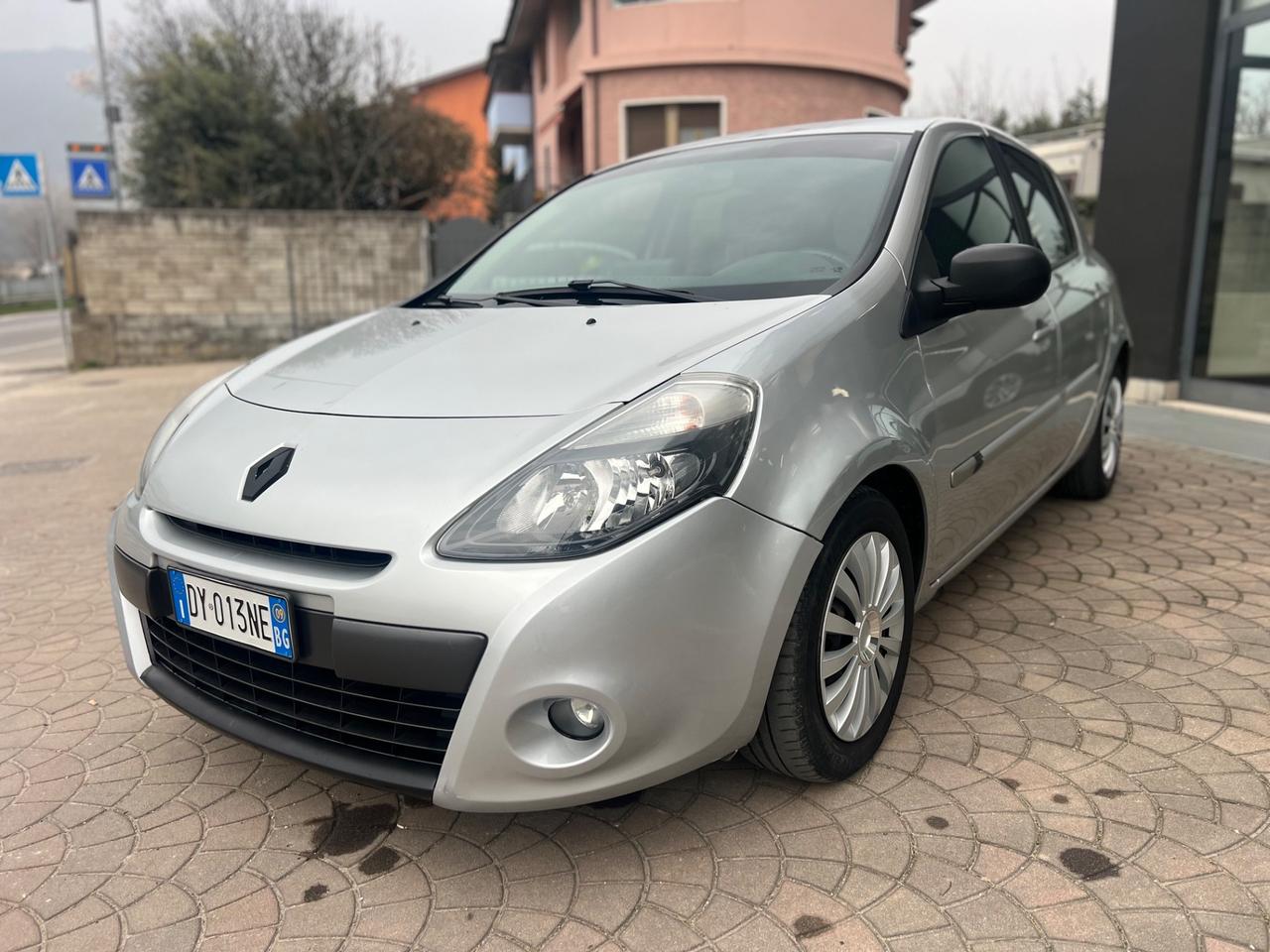 Renault Clio 1.2 benz - GARANZIA 12 MESI