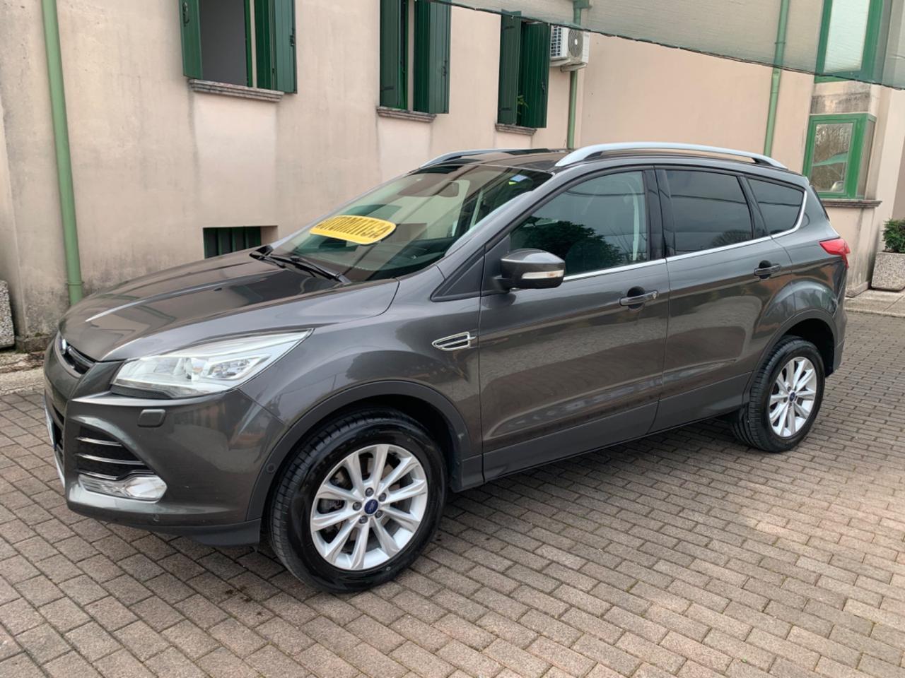 Ford Kuga 2.0 TDCI 150 CV S&S 4WD Powershift Titanium