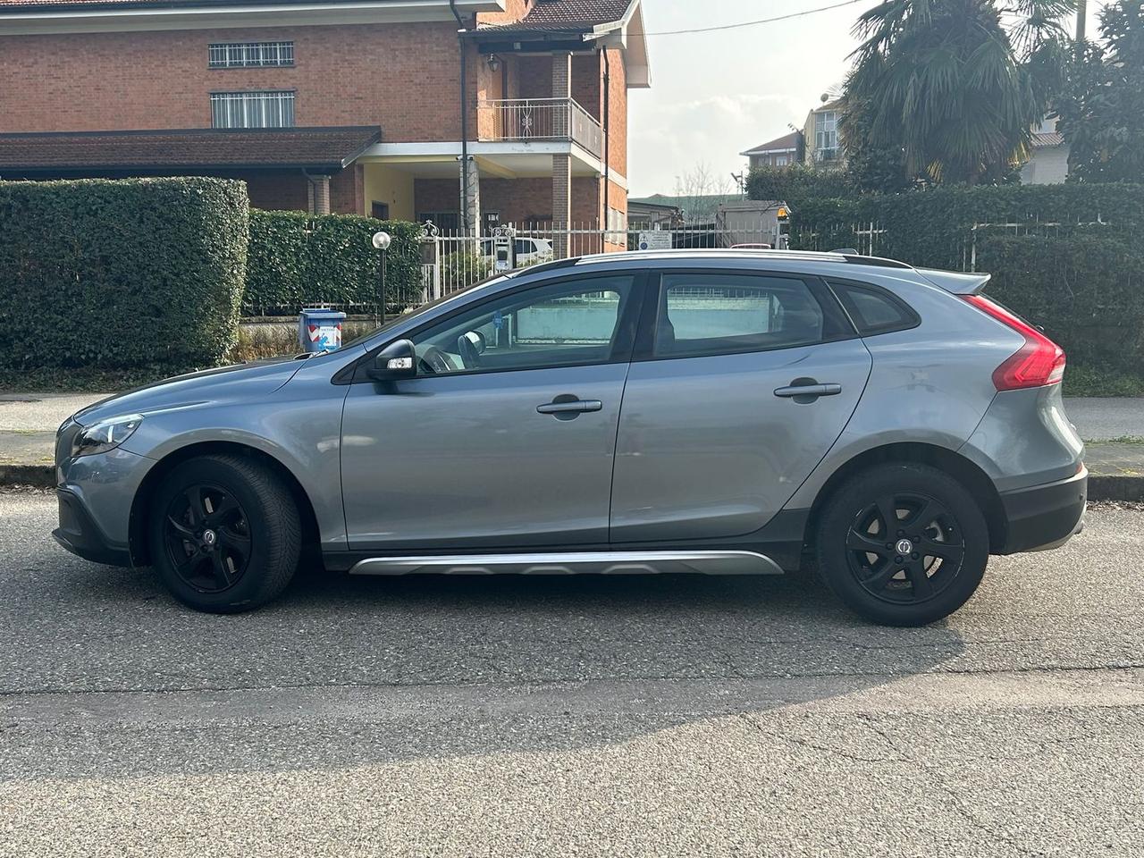 Volvo V40 Kinetic 2.0 D3 #9721