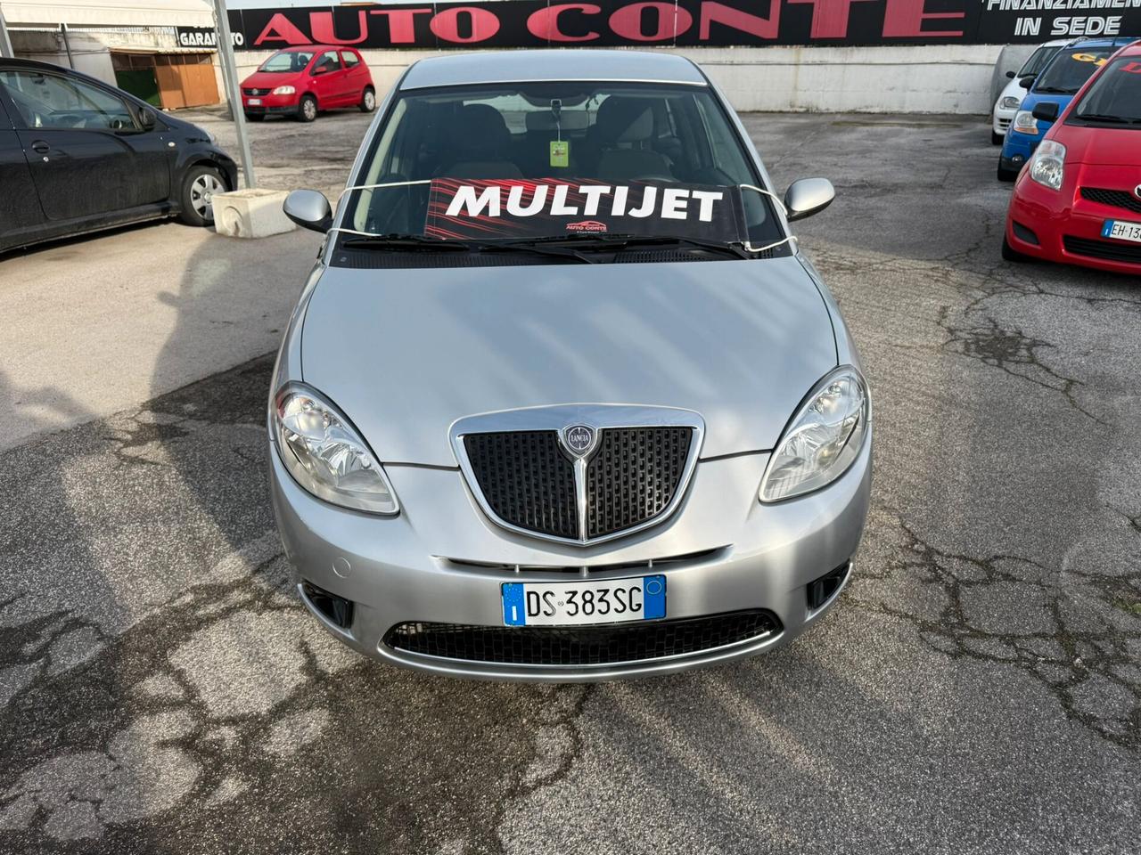 Lancia Ypsilon 1.3 MJT 75 CV Argento