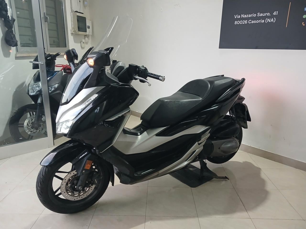 Honda Forza 300 SPORT